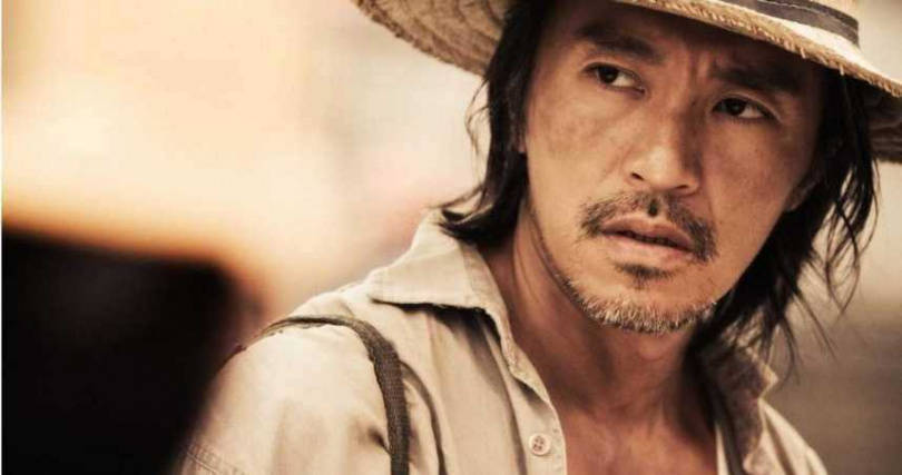 对于好莱坞盛情邀约,星爷当然是没有问题,但他提出了两个条件,首先