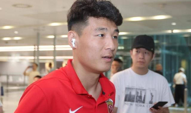 武磊的赛季表现引发日媒热议,称其可与梅西相媲美