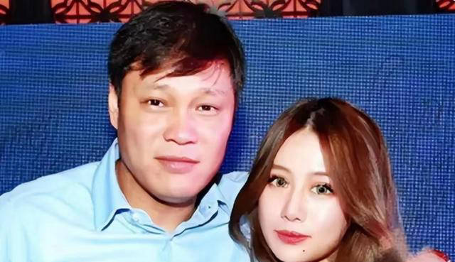 官宣新恋情!范志毅女儿范斯晶公开与中超门将马镇交往