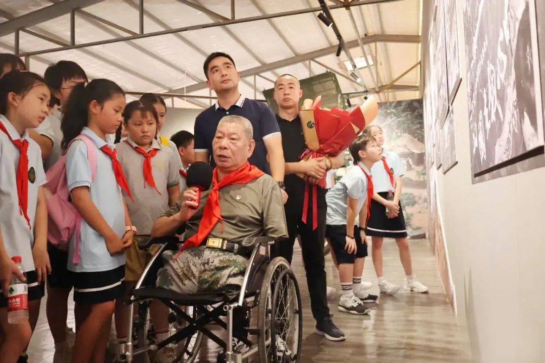 "全国模范退役军人"展亚平:身残志坚,逆境中谱写生命之歌