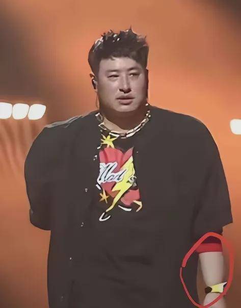 四十多岁的潘玮柏胖到200斤,偶像变大叔,新婚一年带来了什么?