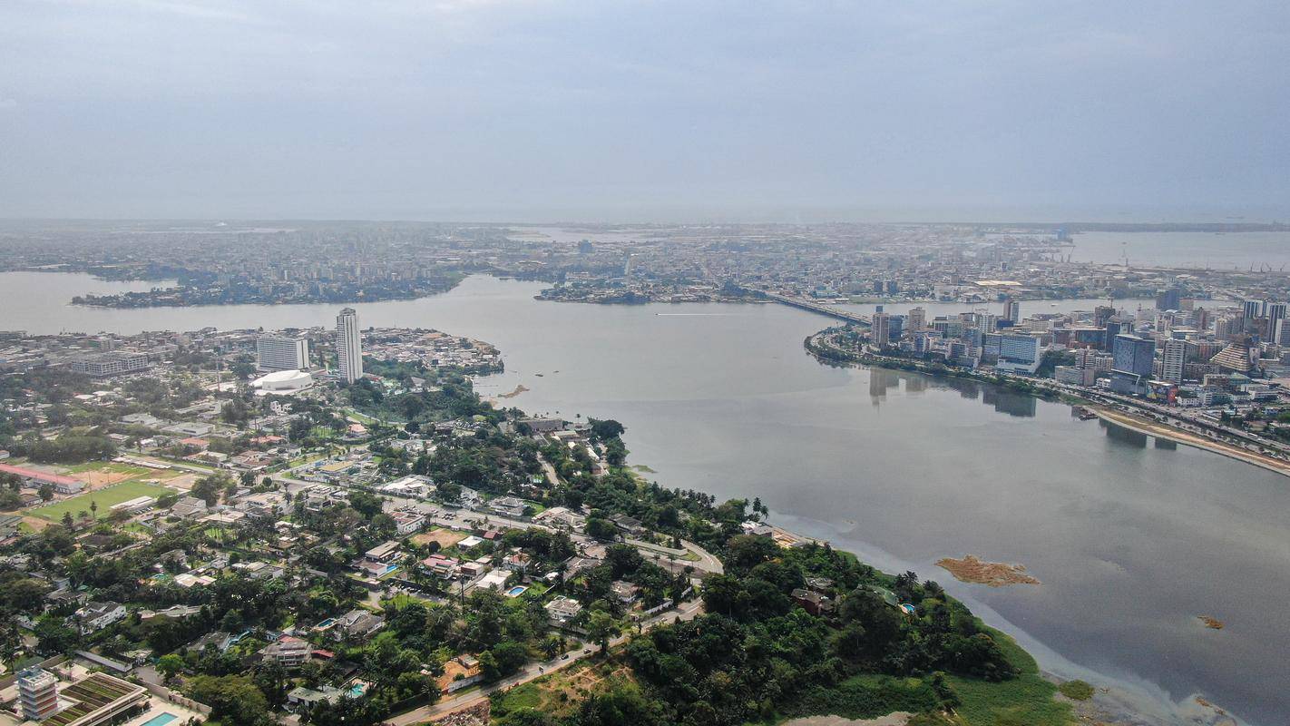 三消息:马科斯"后悔"已晚,轮到美国被收拾了?解放军重大行动