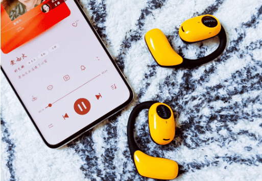 开放式耳机好还是入耳式耳机好？一文告诉你！