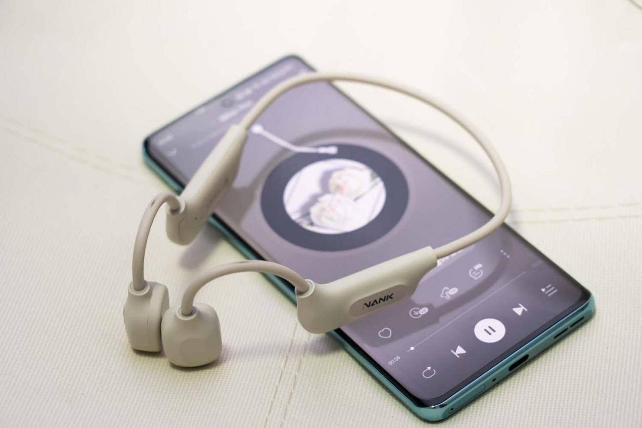 想避免踩雷选到好用的骨传导耳机？精选热门五款分享