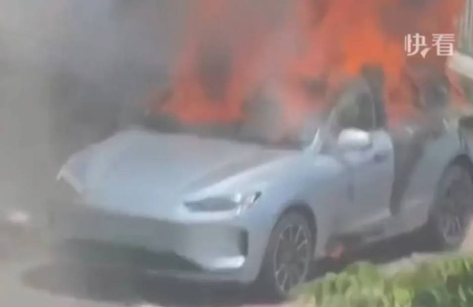 问界M5充电中突然起火 赛力斯失去华为光环后暗存隐忧(图1)