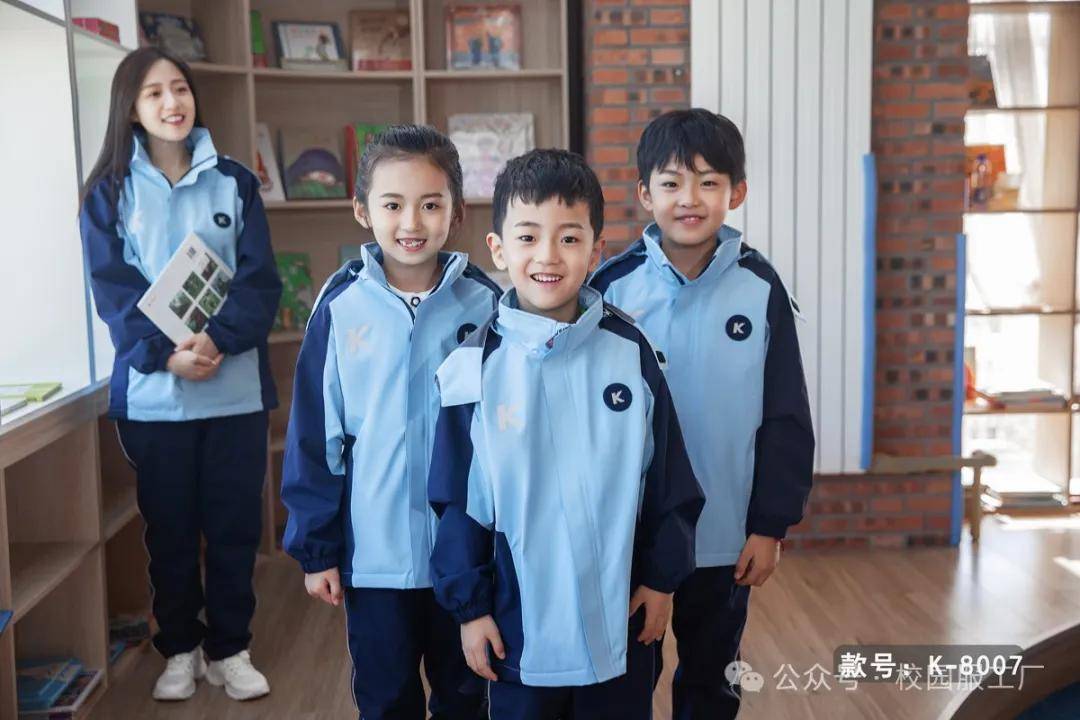 校服与学生行为规范：通过校服规范学生行为