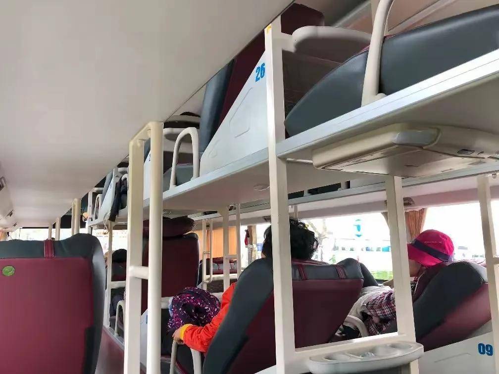 曾一票难求风靡一时的卧铺大巴,为何被全面禁止?