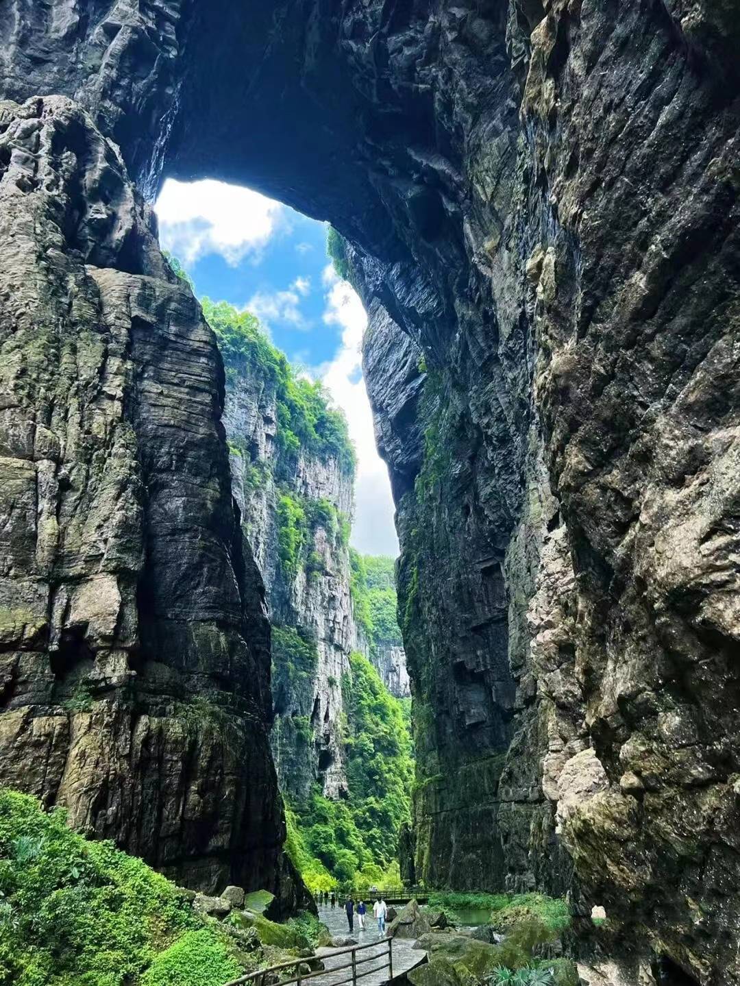 重庆武隆旅游攻略三日游最佳路线,去重庆旅游五天大概多少钱