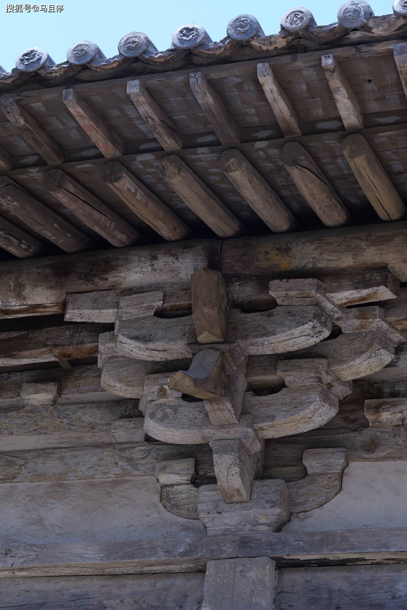 构成分心槽,这种柱列的样式在长子境内现存的宋金木结构建筑中属于