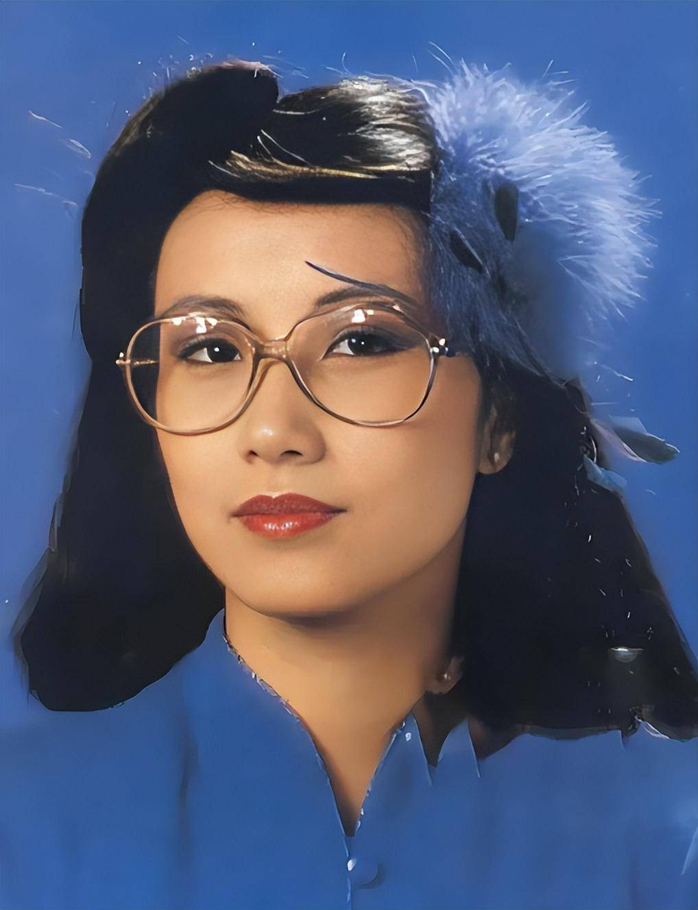 77岁的汪明荃:两度患癌,无儿无女,罗家英成了一生所爱