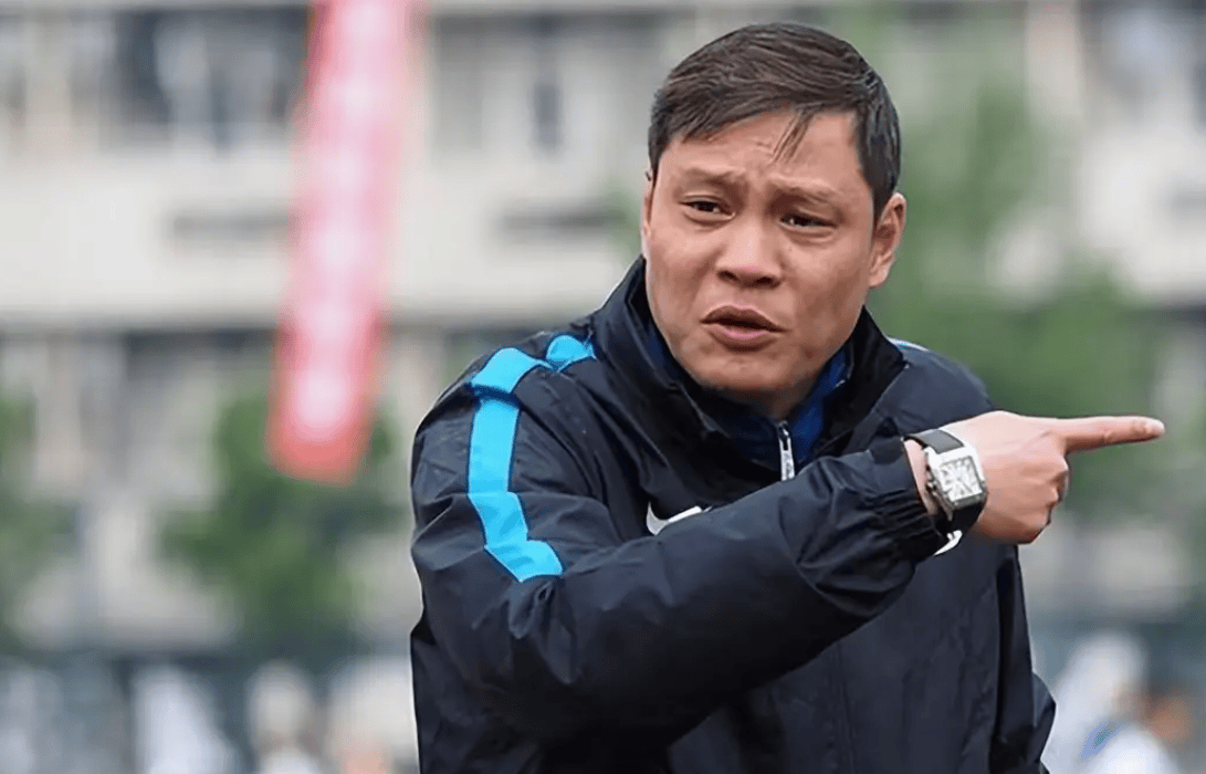 范志毅傲气十足,怎么看得上门将成为自己的女婿,难道他是富二代吗?