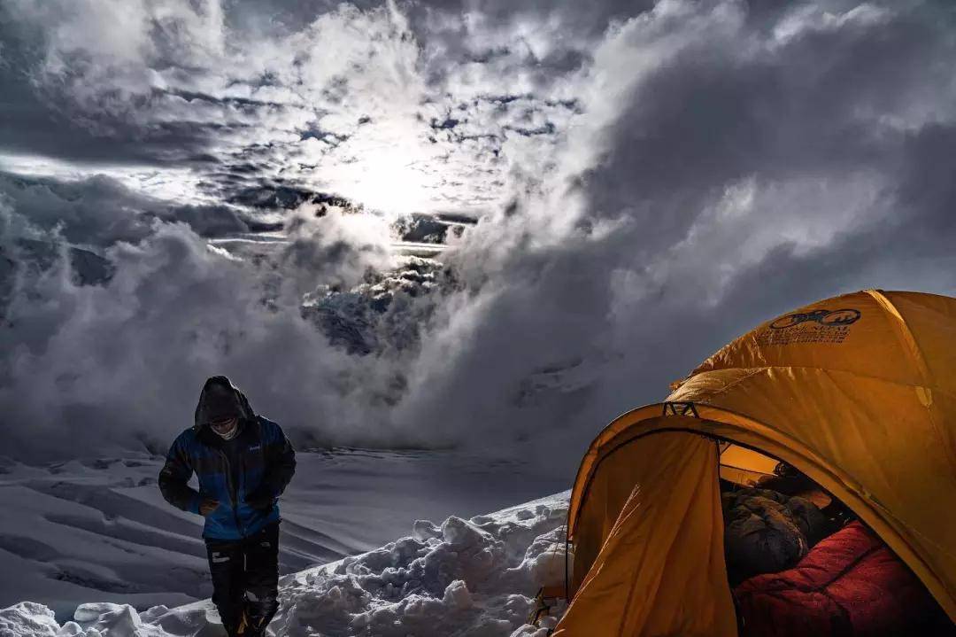 费用详细费用包含希姆隆峰攀登许可证;安娜普尔纳峰国家公园进园费