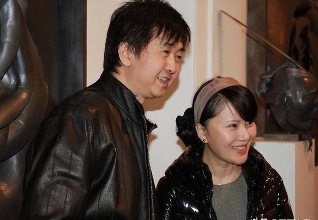 在巅峰期的时候,田震和张卫宁又偏偏像"人间蒸发"了一