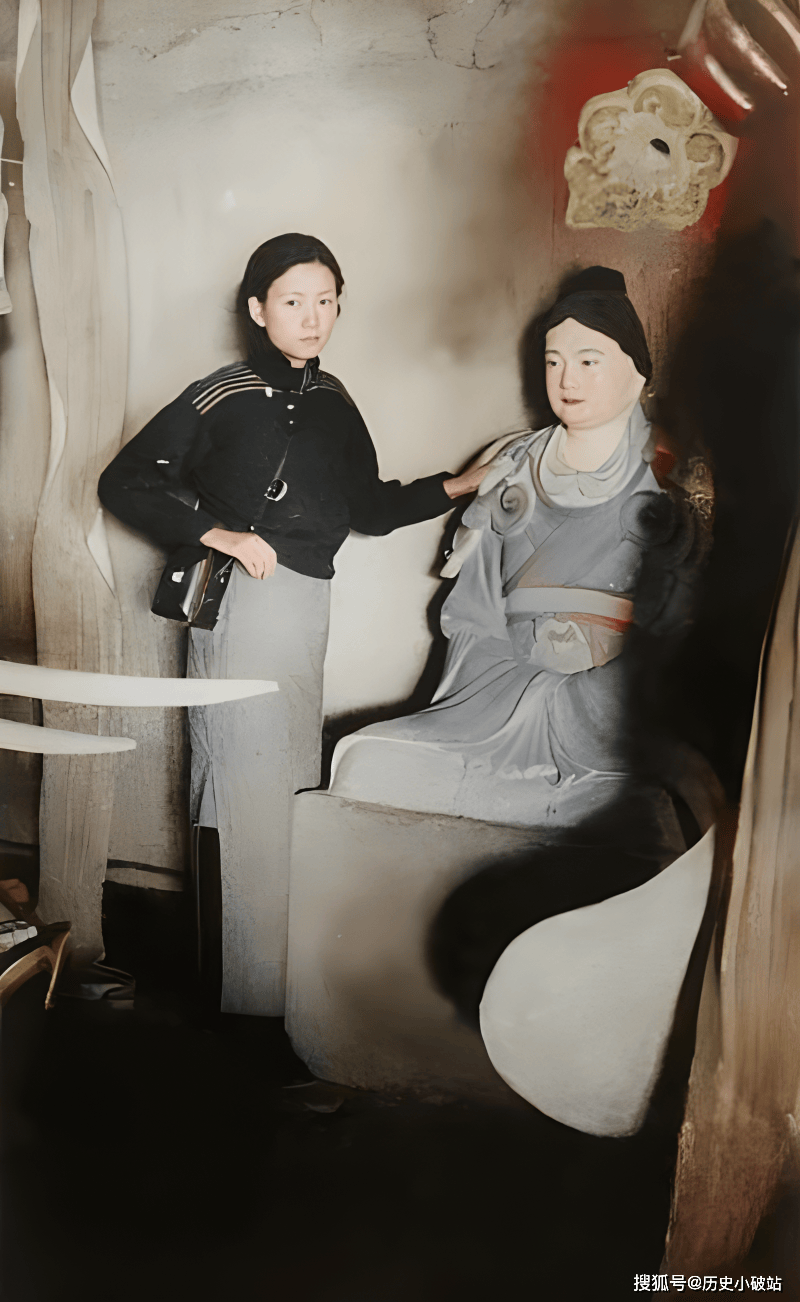 上色老照片:被解救的慰安妇;莫高窟王道士;一日本士兵携犬乞讨_斯坦因