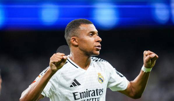 在加盟皇马后的前几场西甲比赛中,姆巴佩未能取得进球,这种情况让不