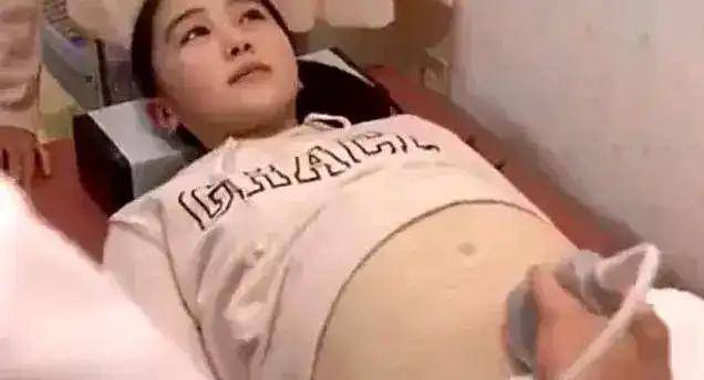为啥女大学生怀孕的现象变多?主要原因,家长们也看看