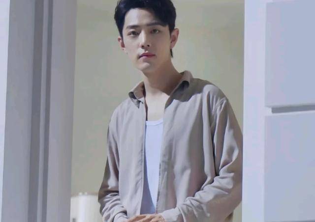 原创            《微博音乐盛典》官宣正式定档！肖战爆料勇夺双冠”，大咖云集-微博之夜肖战表演节目吗