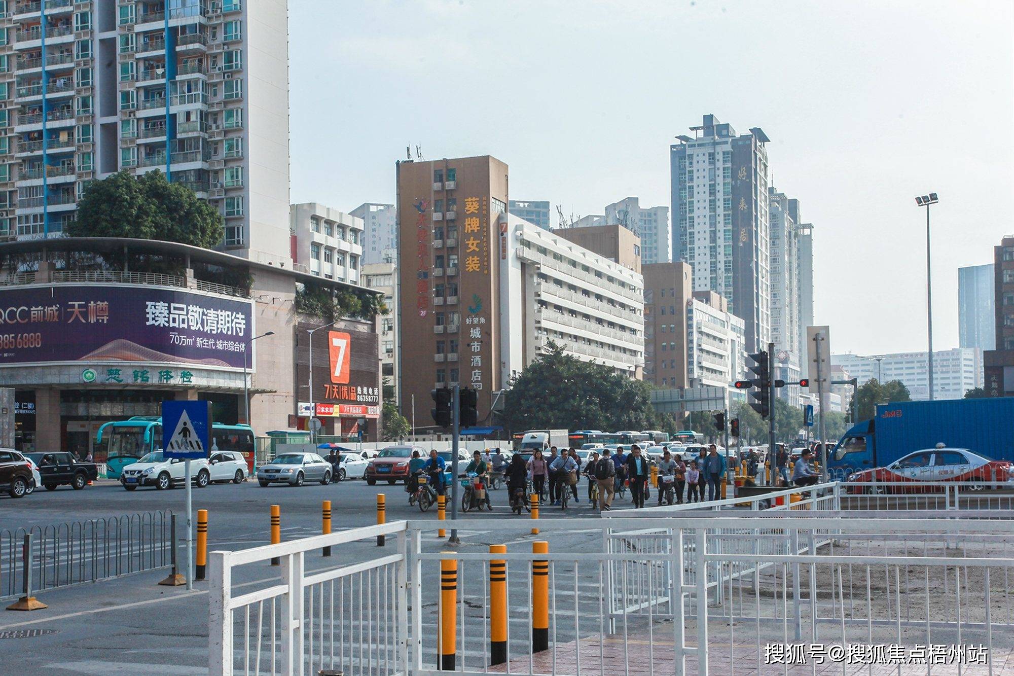 南油第四工业区的项目参数 大厦名称 南油第四工业区竣工日期 2000年