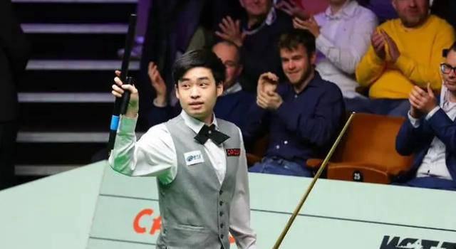 斯诺克最新战报：斯佳慧领跑德比 小特开局不错 中国147老师暂时落后