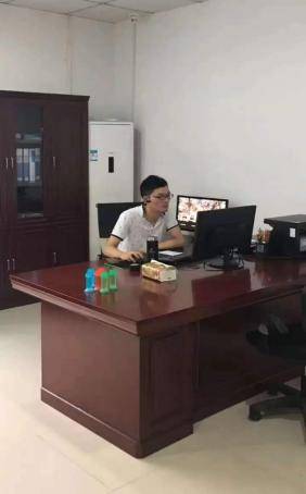 05 世卿发展初期迎来四位得力干将,其中三位见证公司十年发展变化