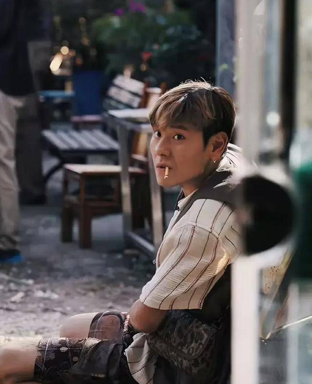 导演只是让他演条狗",他却力压郭麒麟,让半个娱乐圈为他疯狂