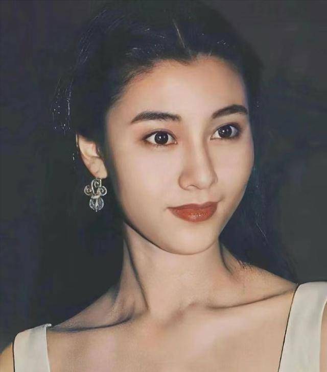 最美港姐李嘉欣,殴打蔡少芬,怒骂刘銮雄,让首富李嘉诚家破人亡_倪震