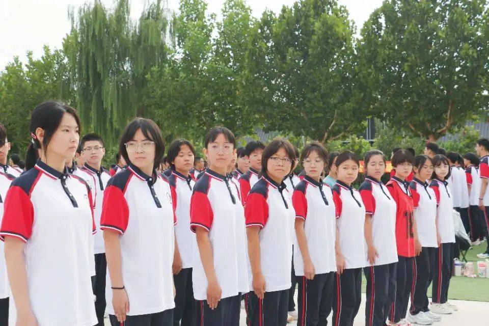 石家庄金石中学:军训正当时,青春燃斗志!