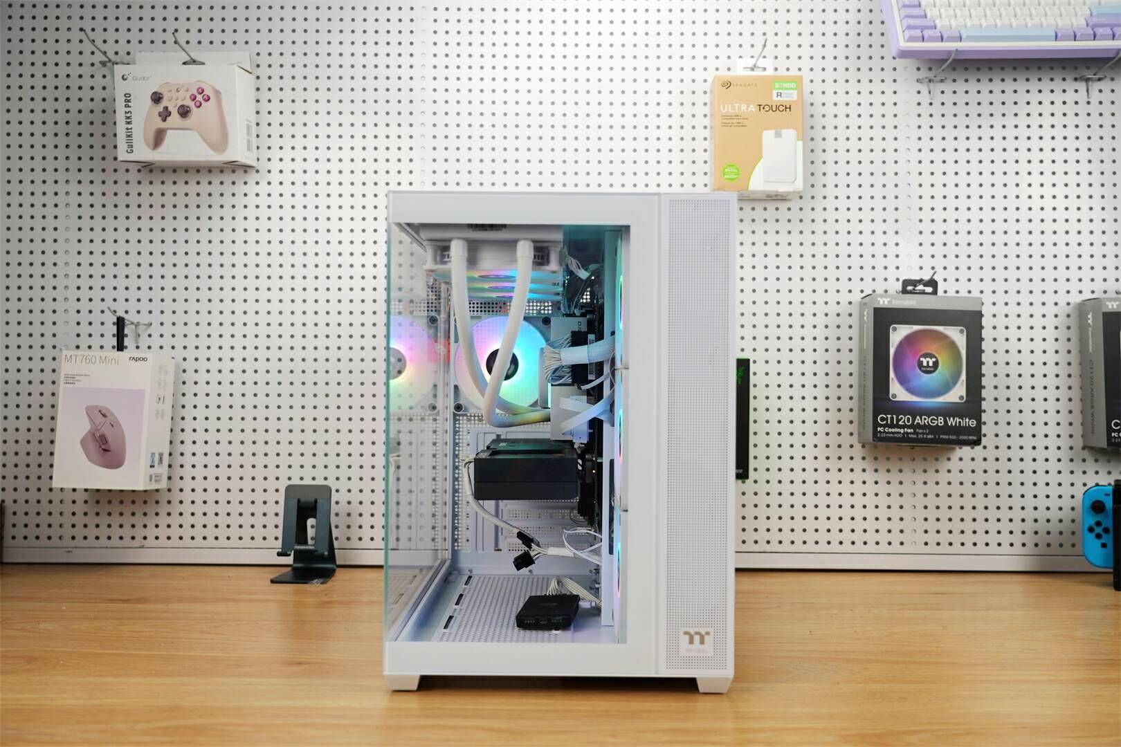 技嘉硬件赋能开学季，为学子们的未来插上科技的翅膀！