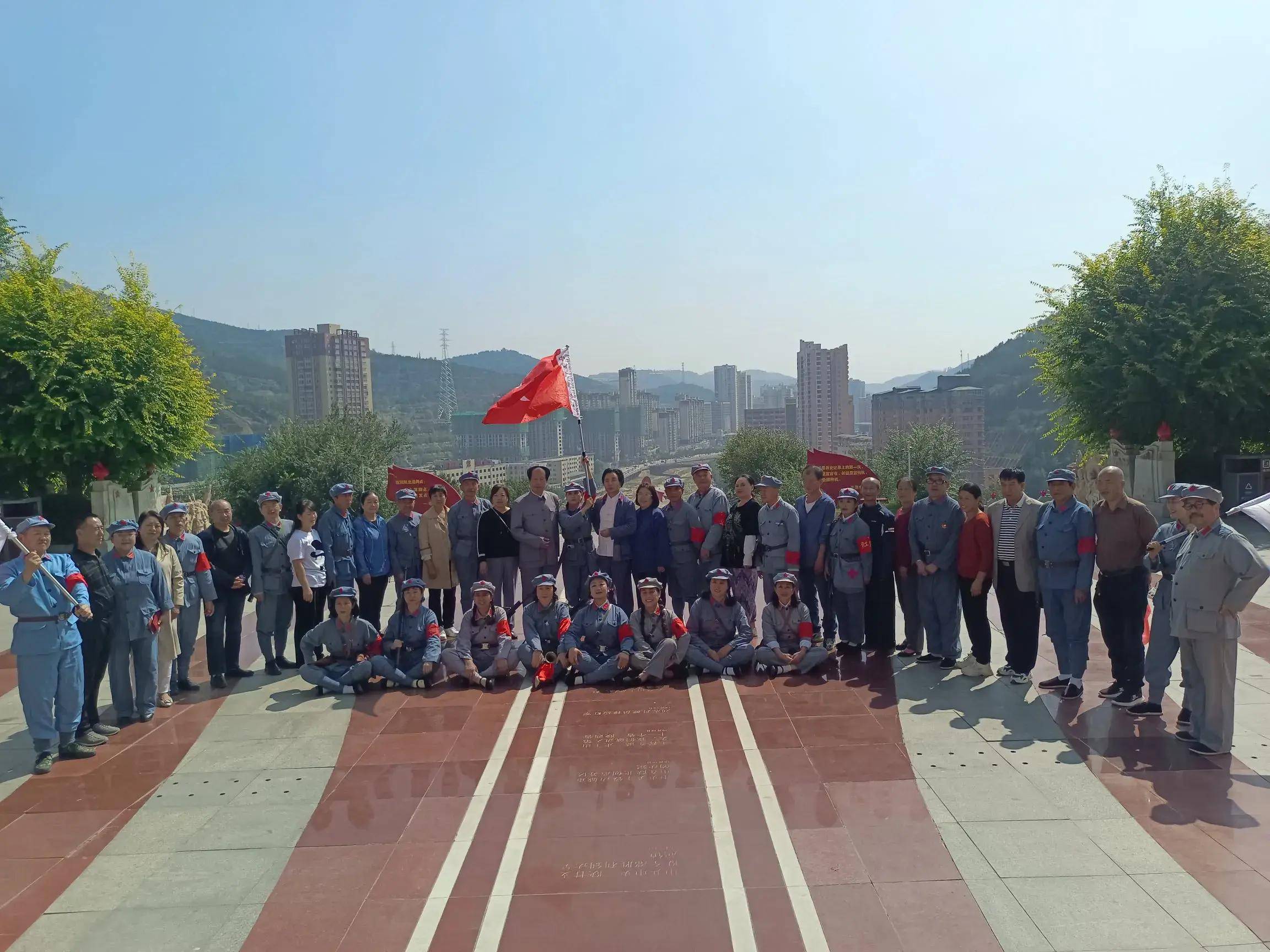 电影人剧组特邀到吴起镇拍摄《重走长征路》花絮掠影在历史的长河中