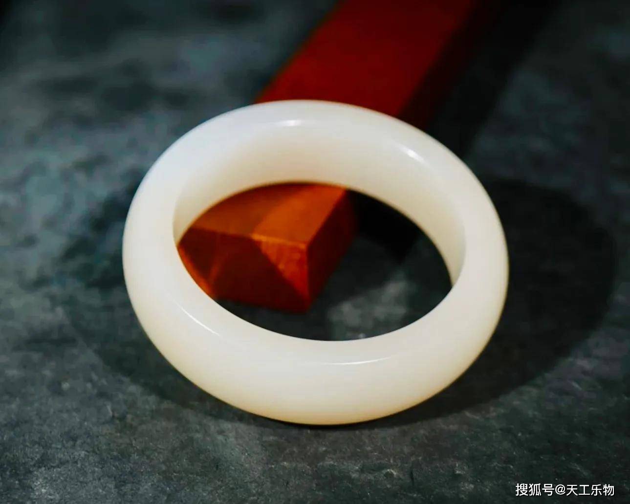 原创
            色艺双绝的昆仑玉！青海和田玉都有哪些色彩？(图2)