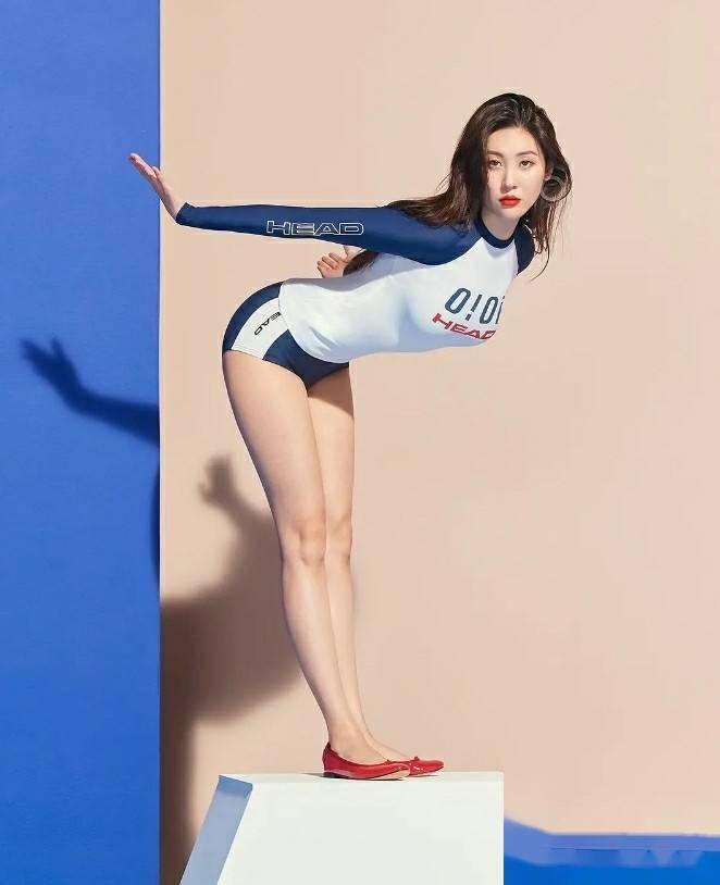 李宣美35岁写真曝光,饱满身材搭配迷人笑容,这谁顶得住!