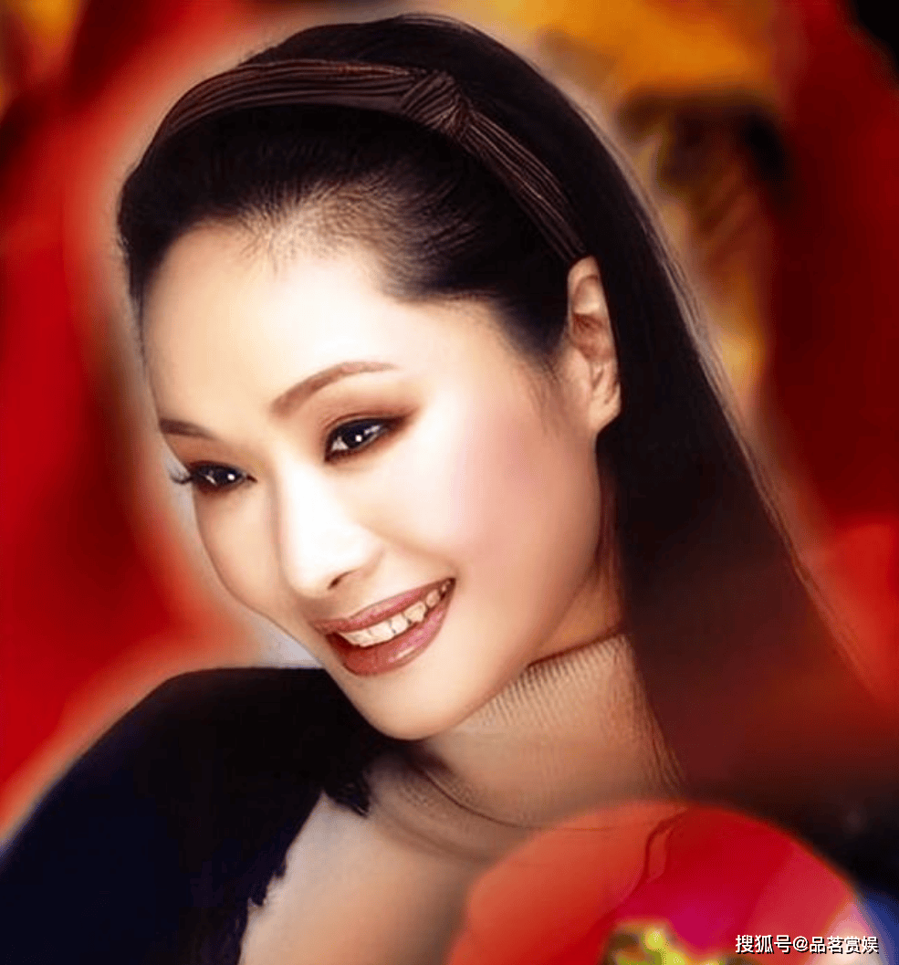 于文华:河北农家走出的歌唱家,穿着朴素赶大集,58岁如少女