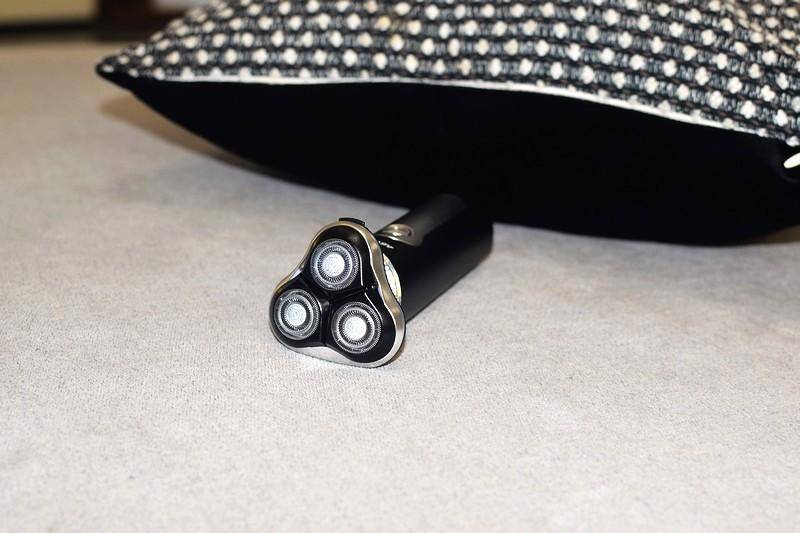 千元级净须又舒适，送给父亲最贴心的礼物，未野MAX剃须刀测评