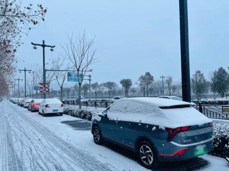 东北一场大雪，新能源车又闹出各种妖，取代燃油车并不现实？