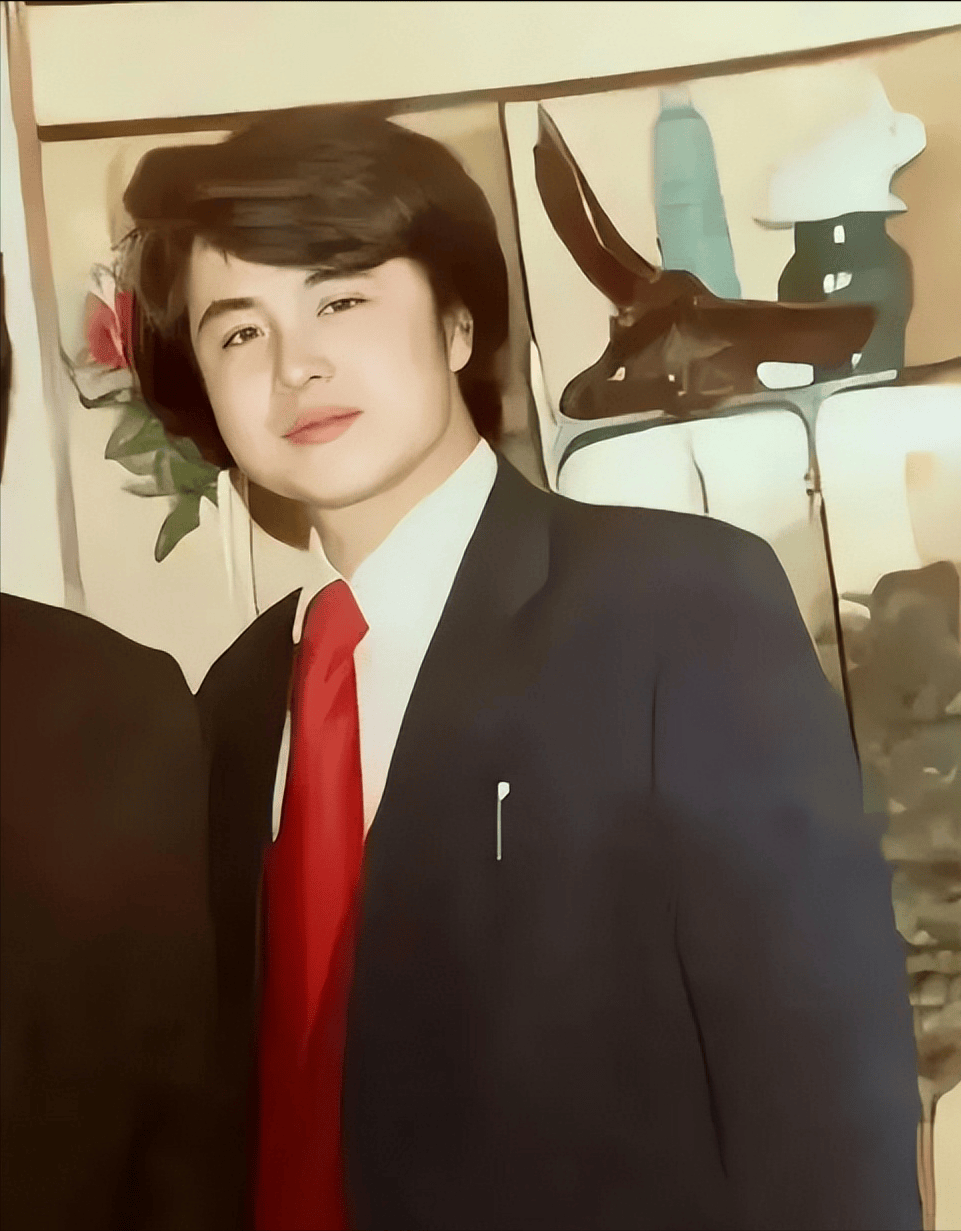 "最帅唐僧"徐少华,巅峰时娶"丑妻",婚姻37年,恩爱如初