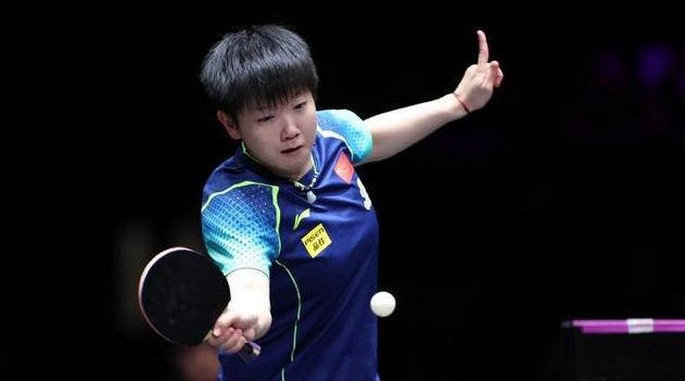 国乒最新战况！孙颖莎11-6逆转王曼昱，开门红夺首局-国乒孙颖莎主管教练