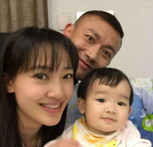 聂远:把所有爱给了二婚妻子和女儿,前妻被他伤透心42岁感情成谜