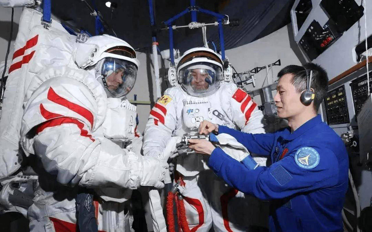 神舟19号即将出征,中国空间站第5次太空会师!会有女宇航员吗?_任务_发射_机会