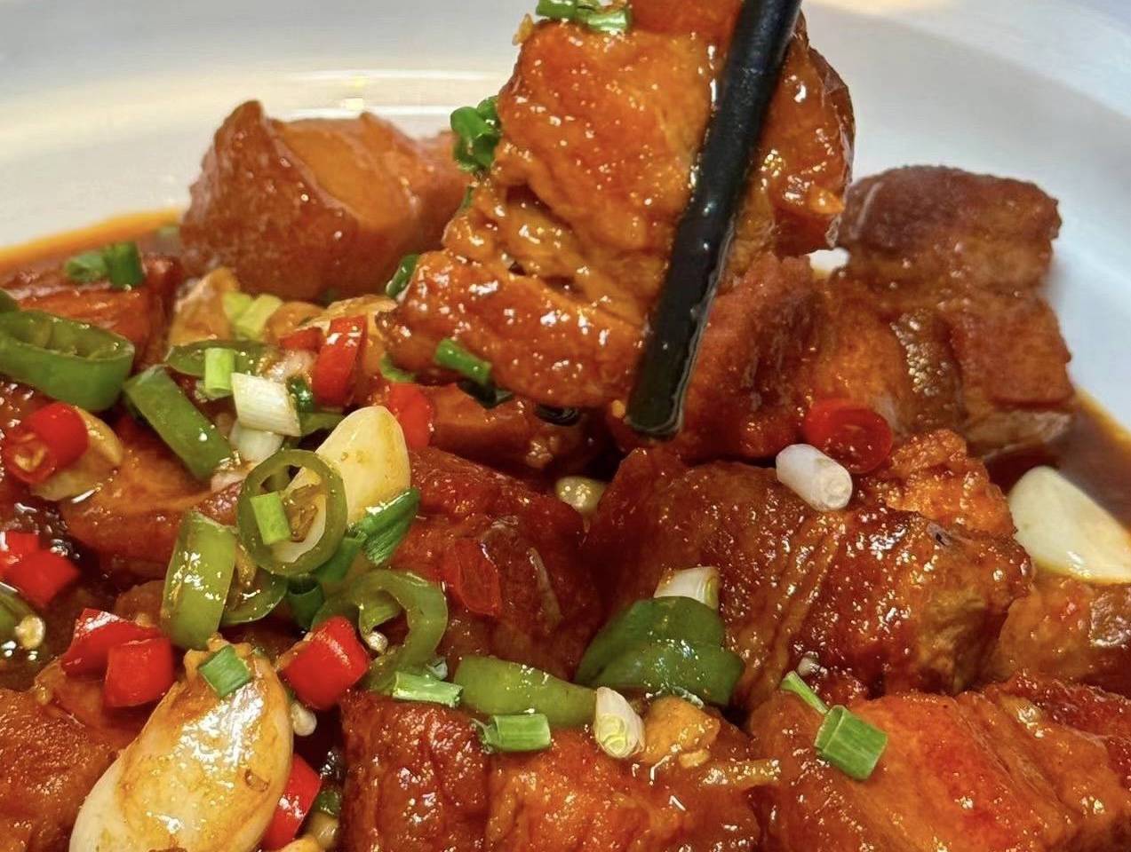 毛主席红烧肉 (Mao Zhuxi Hong Shao Rou)