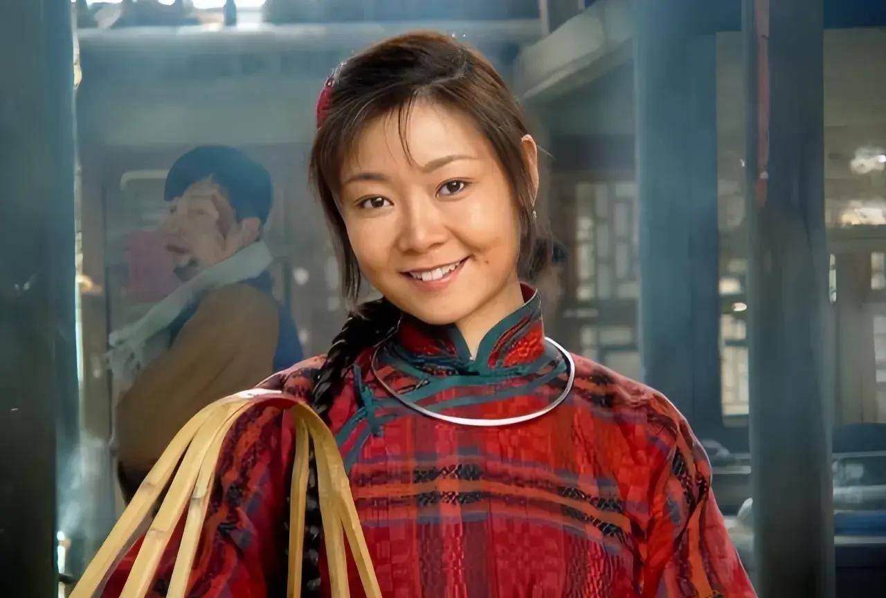 直到27岁,萨日娜才迎来了她的首部电视剧作品《牛玉琴的树》