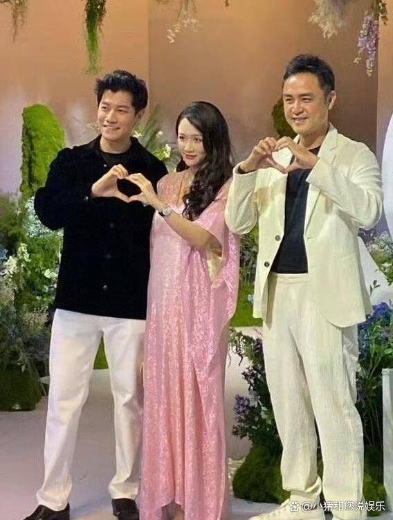 陈乔恩夫妇甜蜜现身萧敬腾婚礼，浪漫氛围羡煞旁人！-陈乔恩求婚