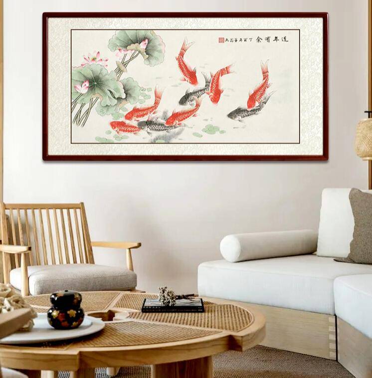 孔雀自古就是寓意吉祥富贵的神鸟,清朝高级官员用孔雀翎毛做官帽的