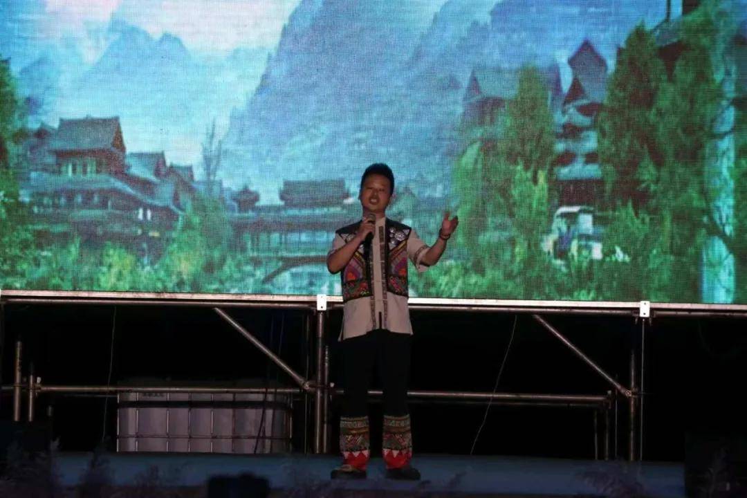 老艺术家文化志愿服务工程走进湖南省张家界市慈利县