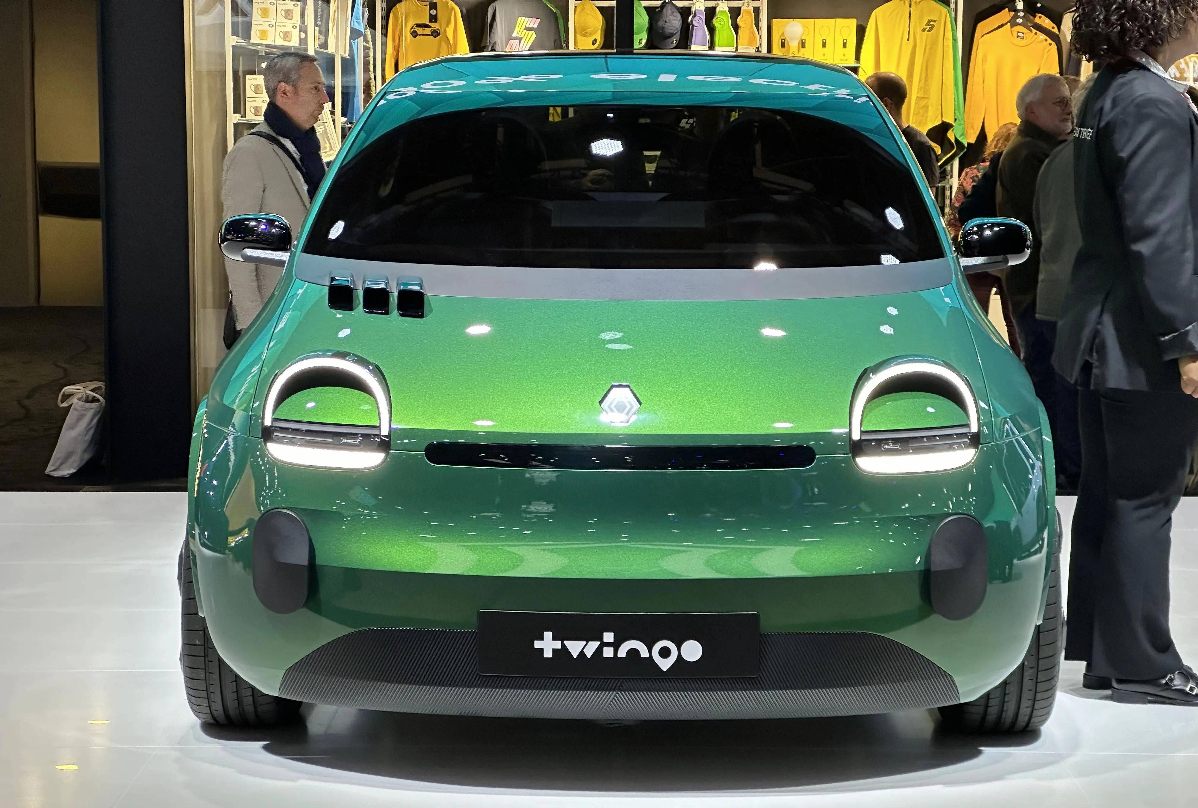 雷诺「Twingo E-Tech概念车」亮相巴黎展 全球首发预示2026年上市