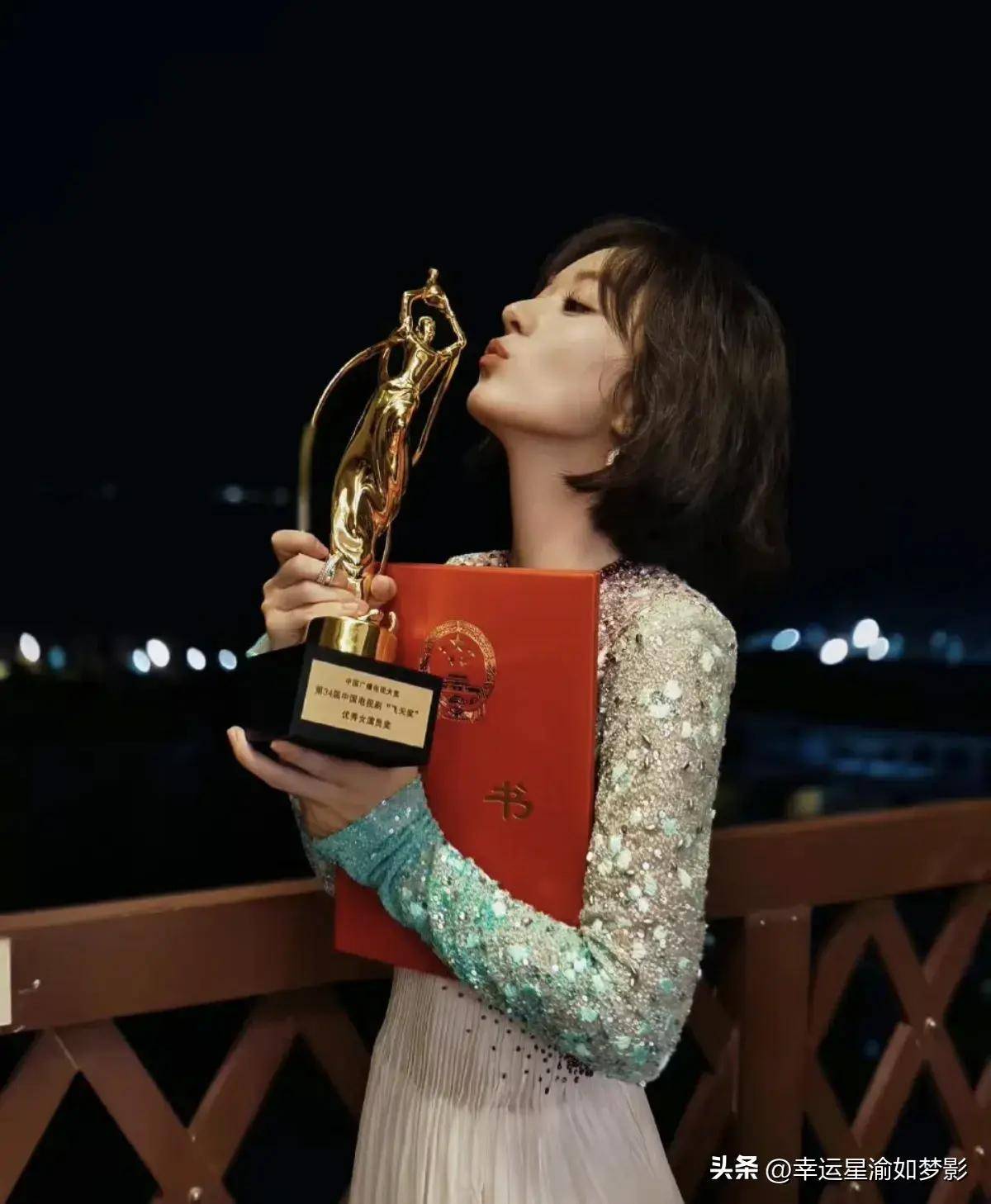 感谢大家的支持和鼓励!赵丽颖在生日时也