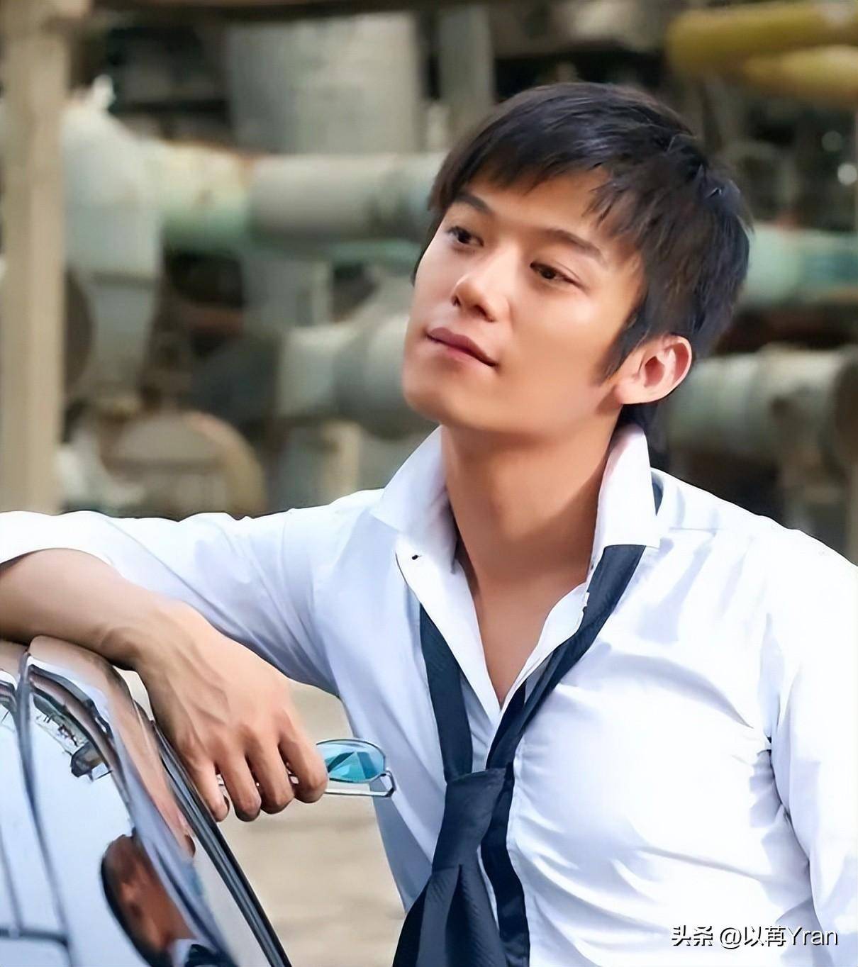 芦芳生,他是日本人,和刘亦菲是同学,45岁宁愿不红也不演鬼子