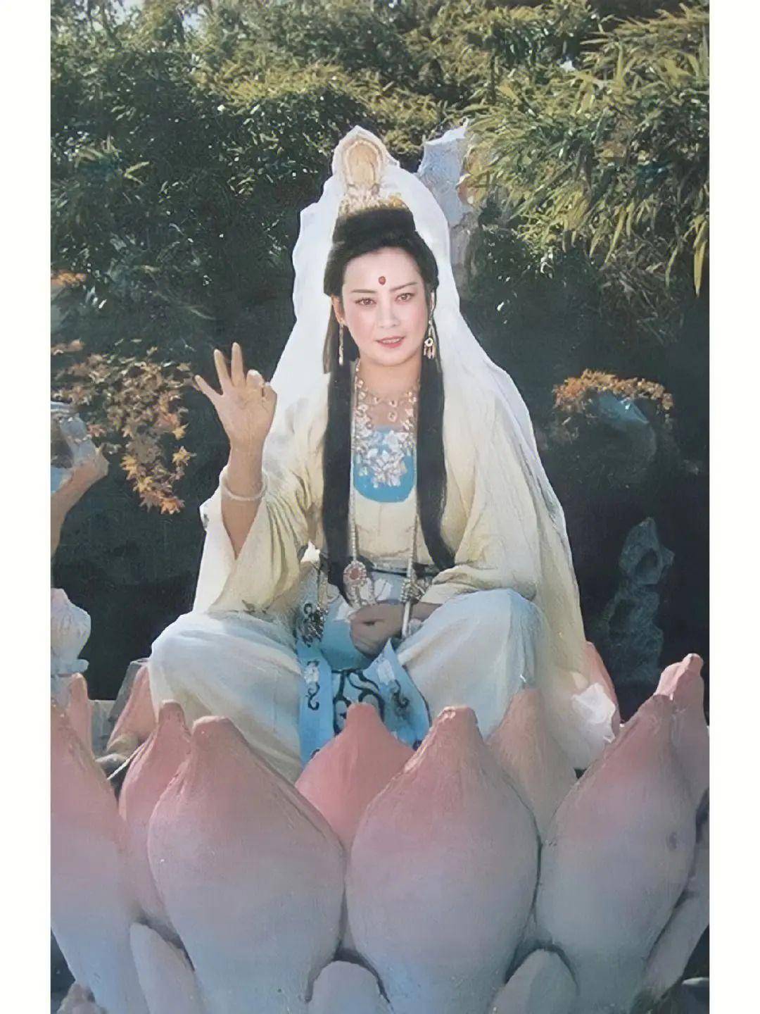 观音菩萨这么牛,为啥没有成佛?菩萨:身外之物!