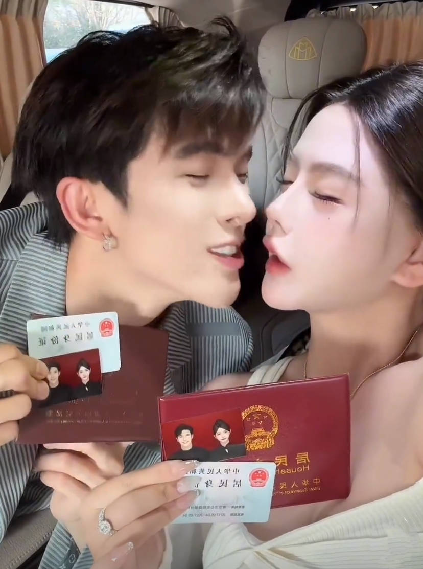 宋浩然也是一位网红,但与韩安冉结婚之前知名度很低,结婚后,人气暴涨