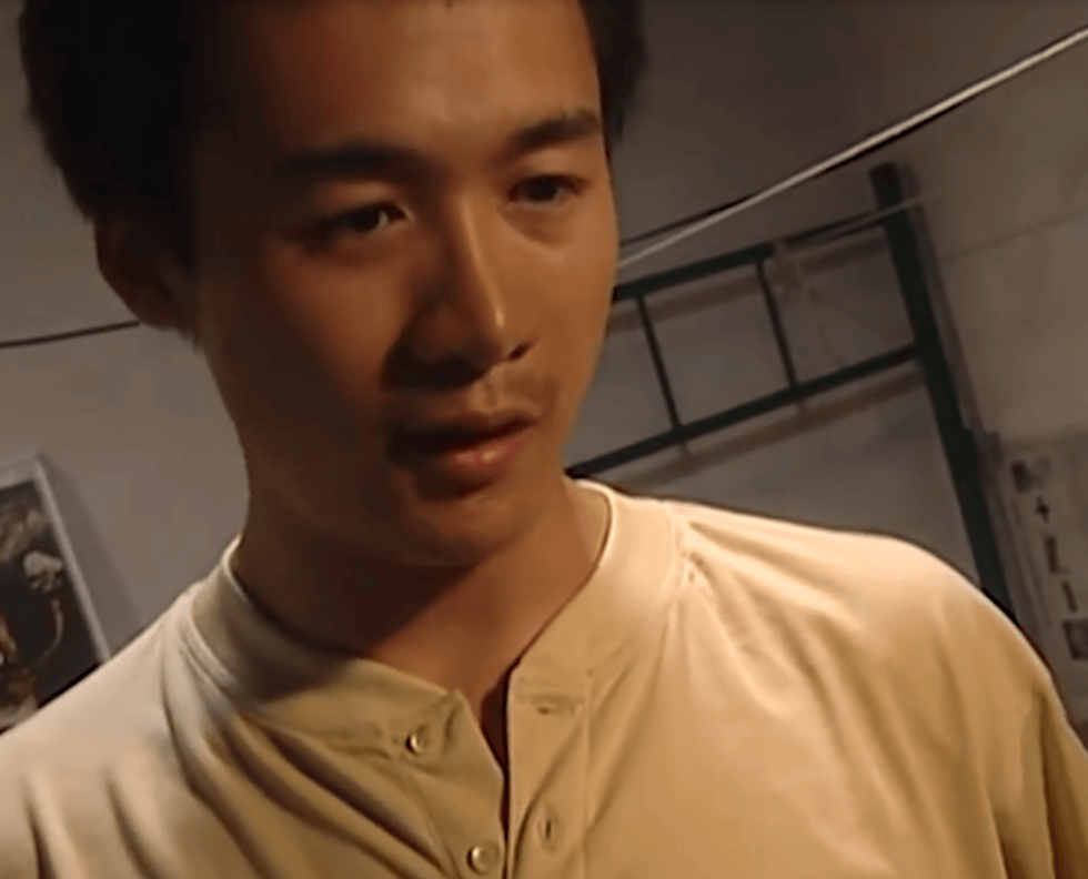 演员高虎如今被曝送外卖,把黄渤捧成影帝,息影九年曾说不会复出