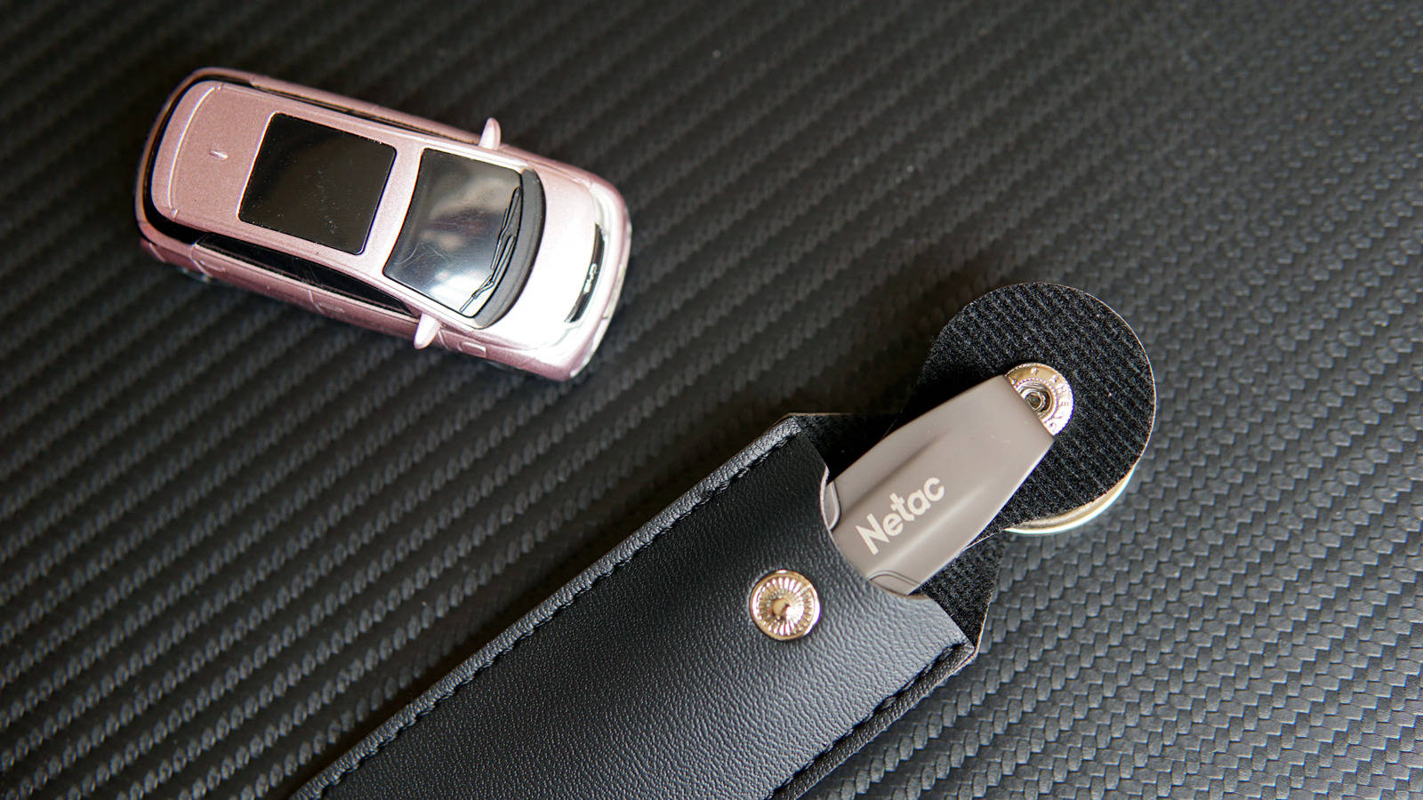 多场景应用下的速度与激情，朗科（Netac）1TB USB3.2 超疾速固态U盘！